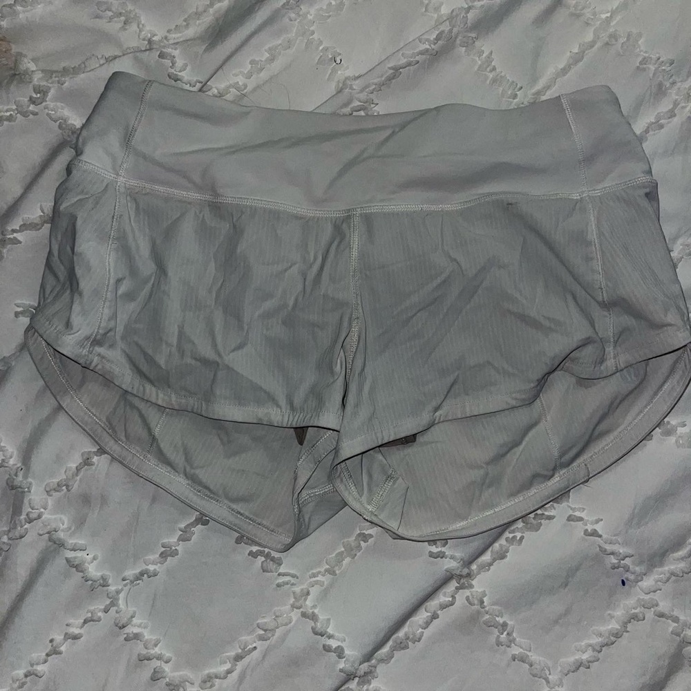 white lulu shorts